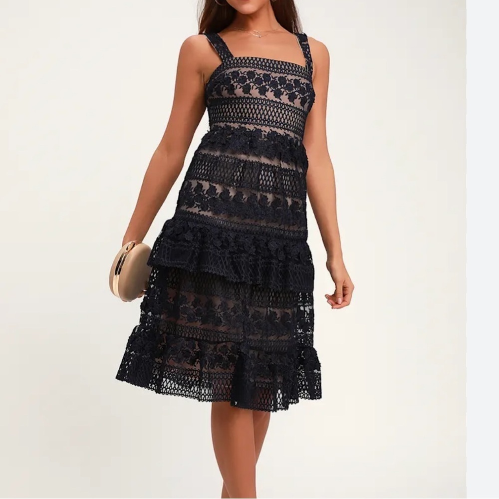 Lulus Women Size  X Small Ethereal Navy Blue and Cream Lace Midi Dress Lined